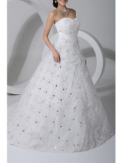 Tulle Sweetheart Chapel Train Ball Gown Wedding Dress with Crystal