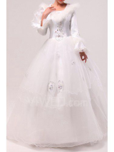 Tulle bijou longueur de plancher de bal robe de mariage robe avec des fleurs à la main