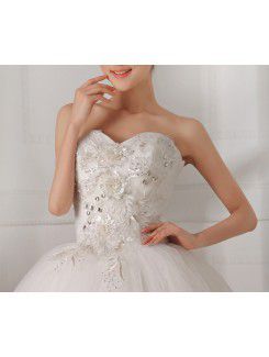 Organza Sweetheart Floor Length Ball Gown Wedding Dress with Handmade Flowers