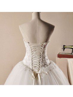 Net Sweetheart Floor Length Ball Gown Wedding Dress with Pearls