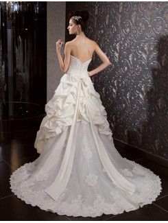 Taffeta Sweetheart Chapel Train Ball Gown Wedding Dress with Beading