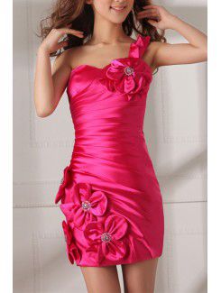 Satin eine schulter kurzer mantel cocktailkleid mit handgefertigten blumen