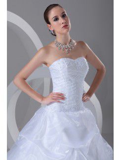 Organza Sweetheart Sweep Train A-line Embroidered Wedding Dress