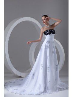 Organza Scoop Sweep Train A-line Embroidered Wedding Dress