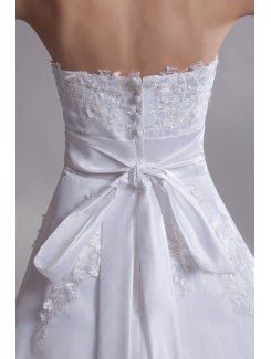 Lace Sweetheart Sweep Train A-line Embroidered Wedding Dress