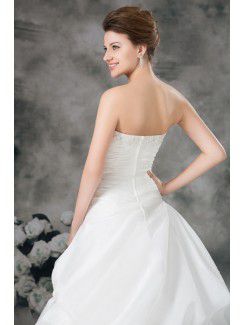 Taffeta Scoop Chapel Train A-line Embroidered Wedding Dress