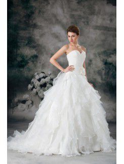 Organza Sweetheart Sweep Train A-line Hand-made Flower Wedding Dress
