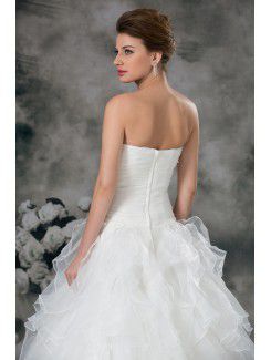 Organza Sweetheart Sweep Train A-line Hand-made Flower Wedding Dress