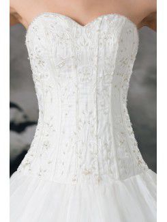 Organza Sweetheart Sweep Train A-line Embroidered Wedding Dress