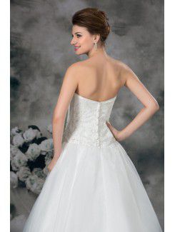 Organza Sweetheart Sweep Train A-line Embroidered Wedding Dress