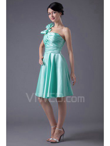 Satin one-shoulder a-linje knelang bow cocktail kjole