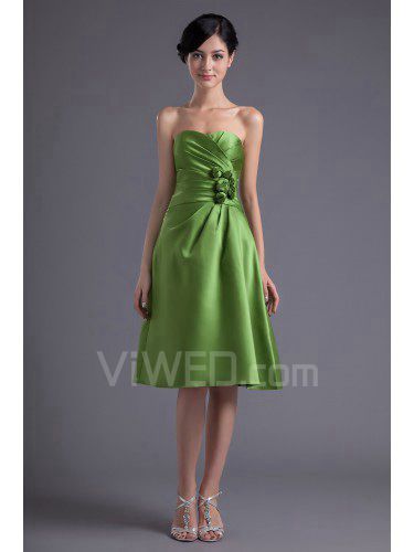 Satin Sweetheart A-line Knee-length Hand-made Flowers Cocktail Dress