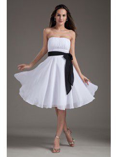 Chiffon Strapless Column White Knee Length Sash Cocktail Dress