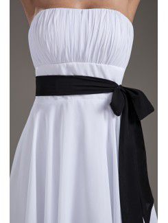 Chiffon Strapless Column White Knee Length Sash Cocktail Dress