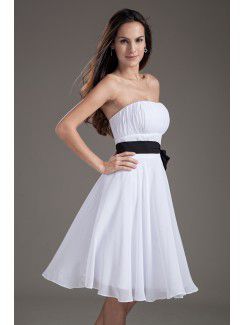 Chiffon Strapless Column White Knee Length Sash Cocktail Dress