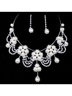 Aleación con pedrería y perlas de la joyería de la boda , incluyendo aretes y collar ( dos colores disponibles)