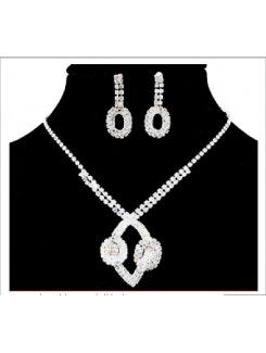 Glanzende legering met strass bruiloft sieraden set-ketting en oorbellen