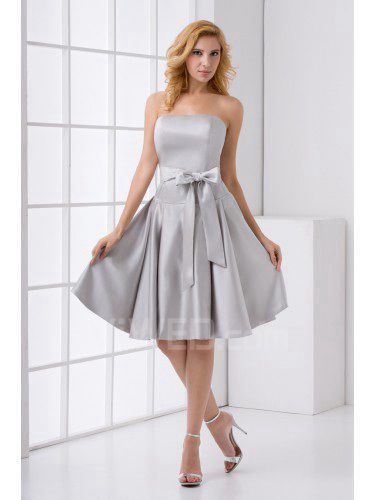 Satin trägerlosen mantel knie lnegth schärpe und bogen cocktailkleid