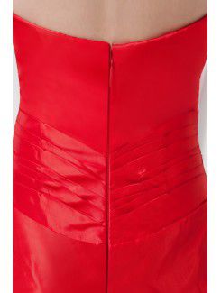 Taffeta Halter Sheath Knee-Length Cocktail Dress