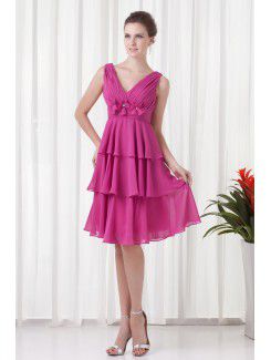 Chiffon V-cou Empire line Knee-Length Embroidered Cocktail Dress