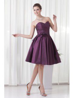 Taffeta Sweetheart A-line Knee-Length Gathered Ruched Cocktail Dress