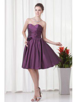 Taffeta Sweetheart A-line Knee-Length Gathered Ruched Cocktail Dress