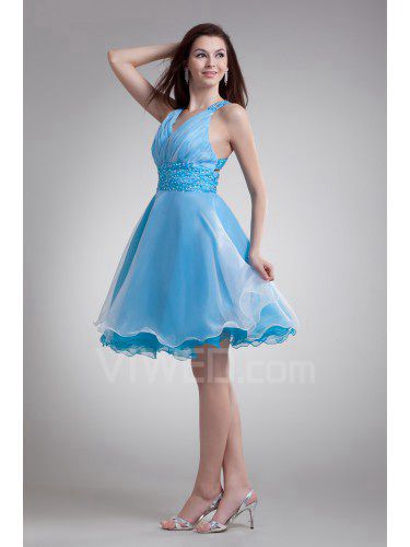 Vestido de coctel bordado corset corto organza con cuello en v